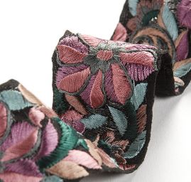 Vyšívaná stuha šantung květ starorůžový