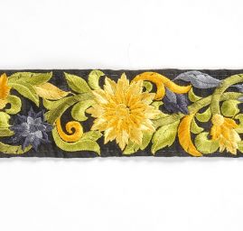 Vyšívaná stuha šantung větší květ žlutý