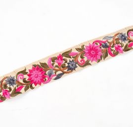 Vyšívaná stuha šantung velký květ růžový