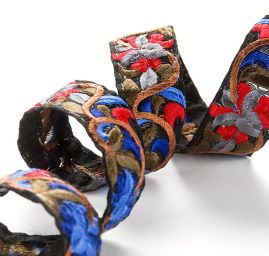 Vyyšívaná stuha šantung drobné květy modré