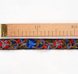 Vyyšívaná stuha šantung drobné květy modré