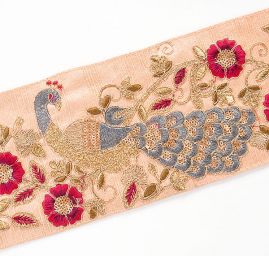 Vyšívaná stuha šantung vzor pávi meruňková