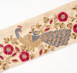 Vyšívaná stuha šantung vzor pávi zlotobéžová