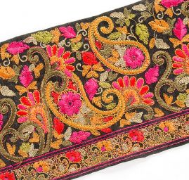 Vyšívaná stuha šantung paisley vzor černá