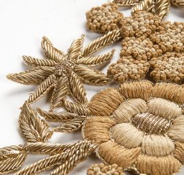 Květinová aplikace párová béžovozlatá