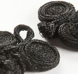 Japonské zapínání velký ornament černé