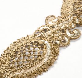 Krajková kovová stuha zlatá