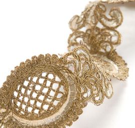 Krajková kovová stuha zlatá