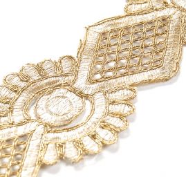 Krajková kovová stuha ornamentální vzor zlatá