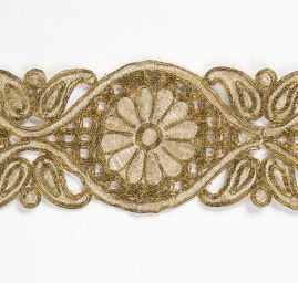 Krajková kovová stuha ornamentální vlnkový vzor