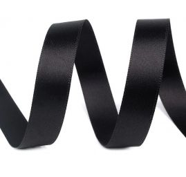Atlasová stuha šíře 20 mm oboulíc černá