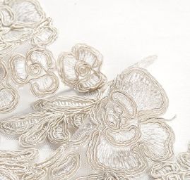 Krajka lem lurexová výšivka slonová kost II.jakost