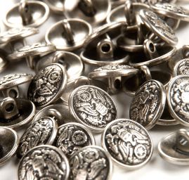 Knoflík kovový půlkulatý 24" nikl antik vzor