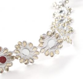 Stuha stříbrná lepené sklíčka, kamínky