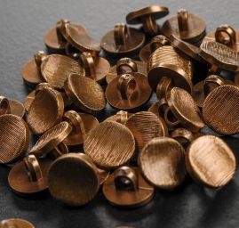 Knoflík kulatý plochý starzlaté barvy s krčkem 20"