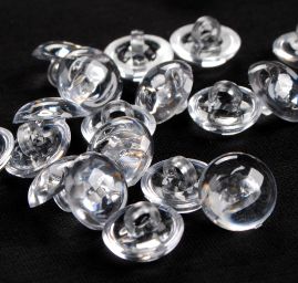 Knoflík halenkový 20" průsvitný na krčku