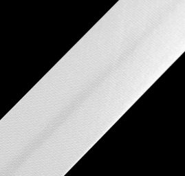 Šikmý proužek saténový zažehlený 25mm bílý