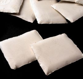 Krejčovská křída bílé barvy