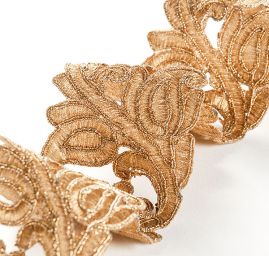 Krajková kovová stuha květy měděná