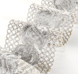 Krajková kovová stuha madeira stříbrná