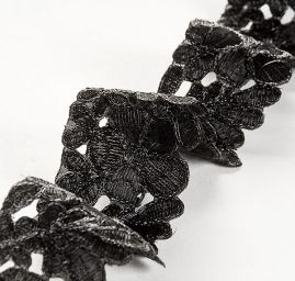 Krajková kovová stuha květy černá