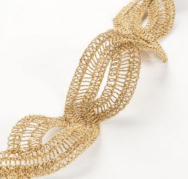 Kovová stuha řetízek ovály zlatá