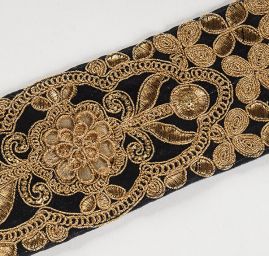 Sametová stuha vyšívaná široká plastické květy