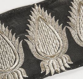 Šantungová stuha vyšívaná větší listy II.jakost