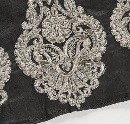 Šantungová stuha velký ornament stříbrná II.jakost