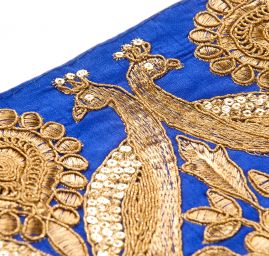 Sametová vyšívaná stuha široká 25 cm modrá