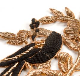 Aplikace pávi středová zlatočerná