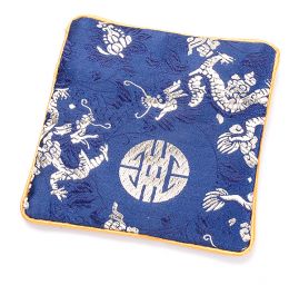 Elegantná brokátová taštička tm.modrá draci