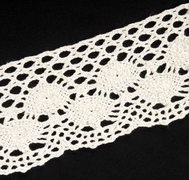 Krajka hrubá smetanová se vzorem