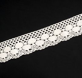 Krajka hrubá smetanová se vzorem