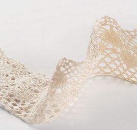 Krajka hrubá  smetanová se vzorem 