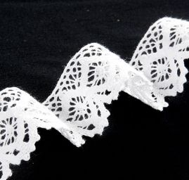 Krajka hrubá bílá se vzorem