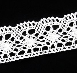 Krajka hrubá geometrický vzor bílá