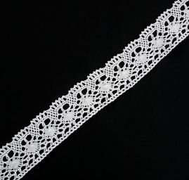 Krajka hrubá geometrický vzor bílá