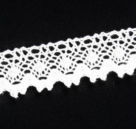 Krajka hrubá bílá romantický vzor