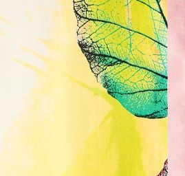 Efektní šála motiv listy pastel žlutá