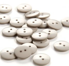 Knoflík plastový kulatý světle šedý 24"