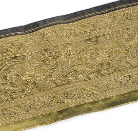 Orientální žakárová porta s kovovým vláknem olivová