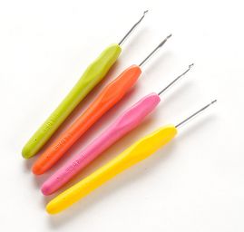 Háček kov se silikonovou ručkou vel. 4