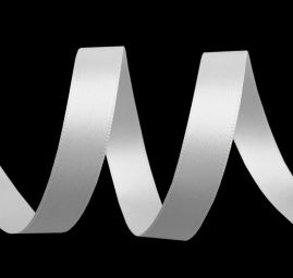 Atlasová stuha šíře 10 mm oboulíc bílá