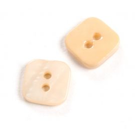 Knoflík perleťový dvoudírkový  tvar čtverce béžový