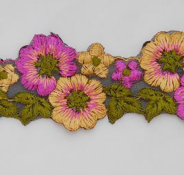 Porta vyšívaná organza květinový vzor fialová