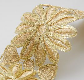 Porta lurex zlatá vzor květy asteraceae