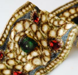 Porta samet tisk drahé kameny