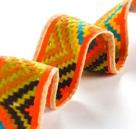 Vyšívaná stuha geometrický vzor oranžová