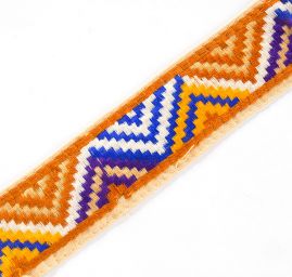 Vyšívaná stuha geometrický vzor hnědá